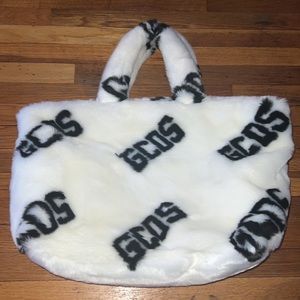 *BRAND NEW, NEVER WORN* GCDS TOTE FAUX FUR LOGO BAG